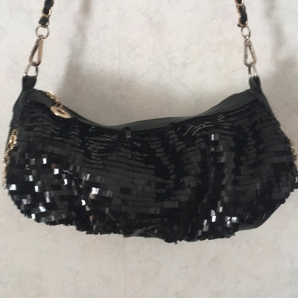 Beaded cross body bag.
